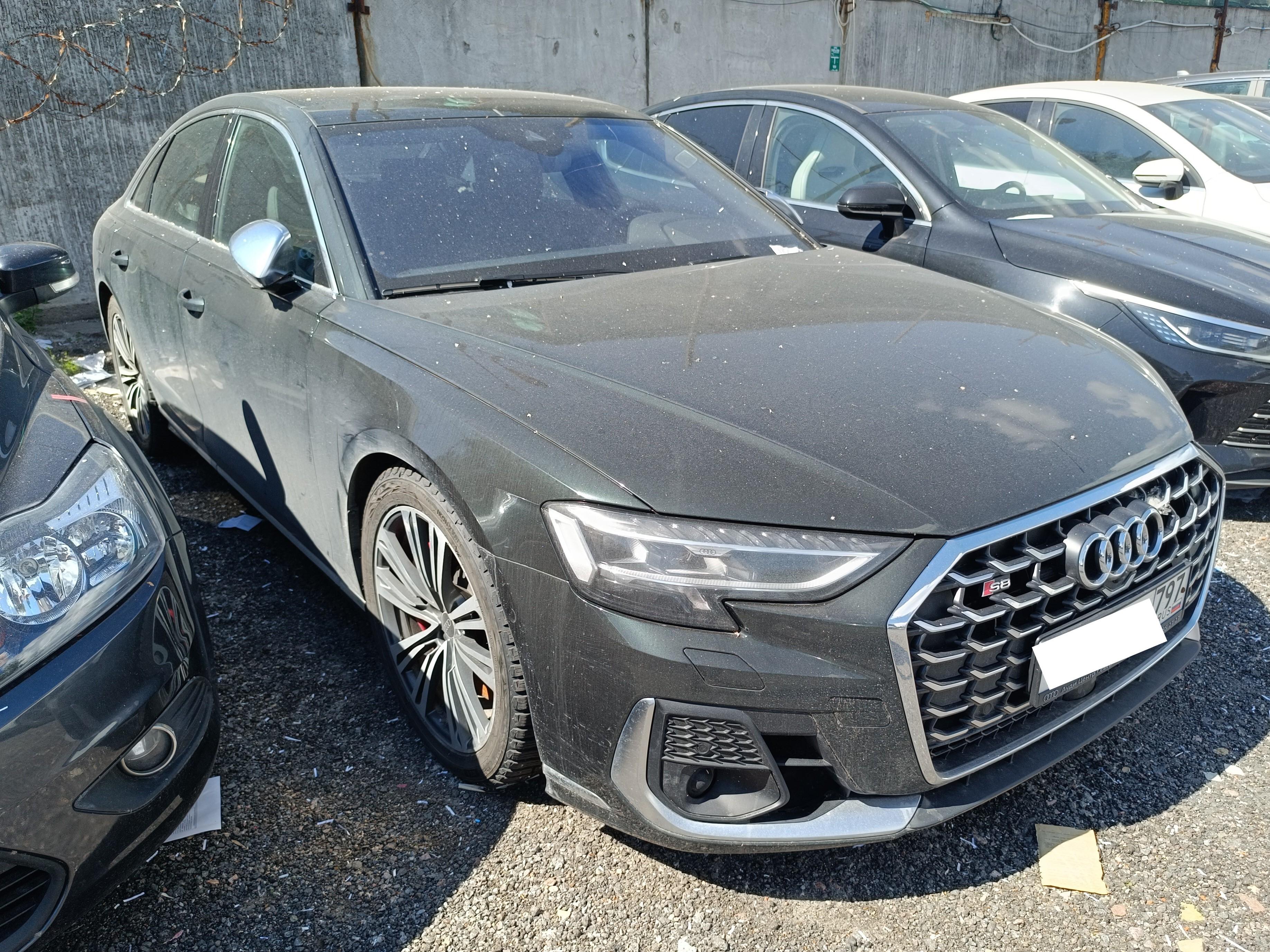 Audi S8