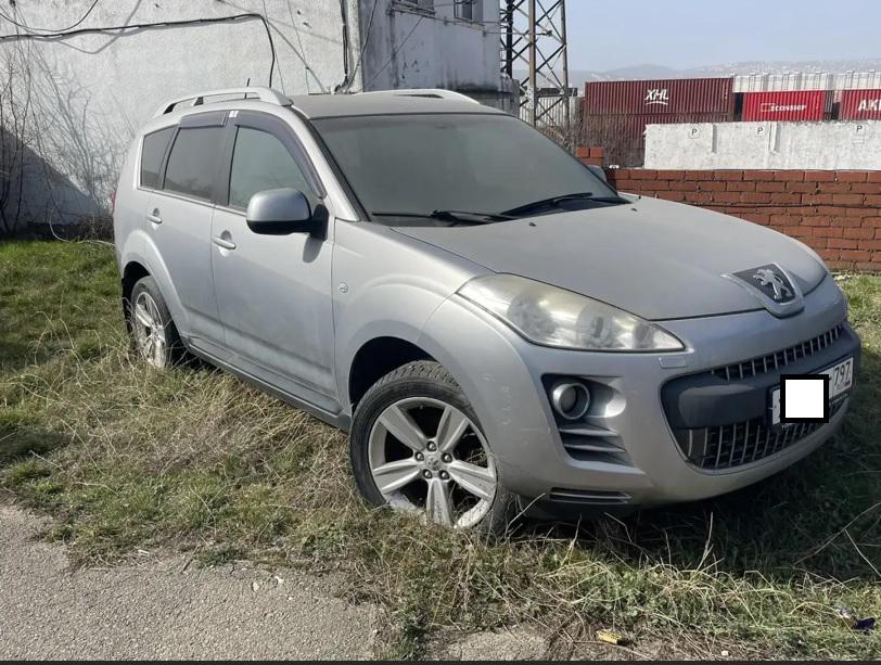 Peugeot 4007