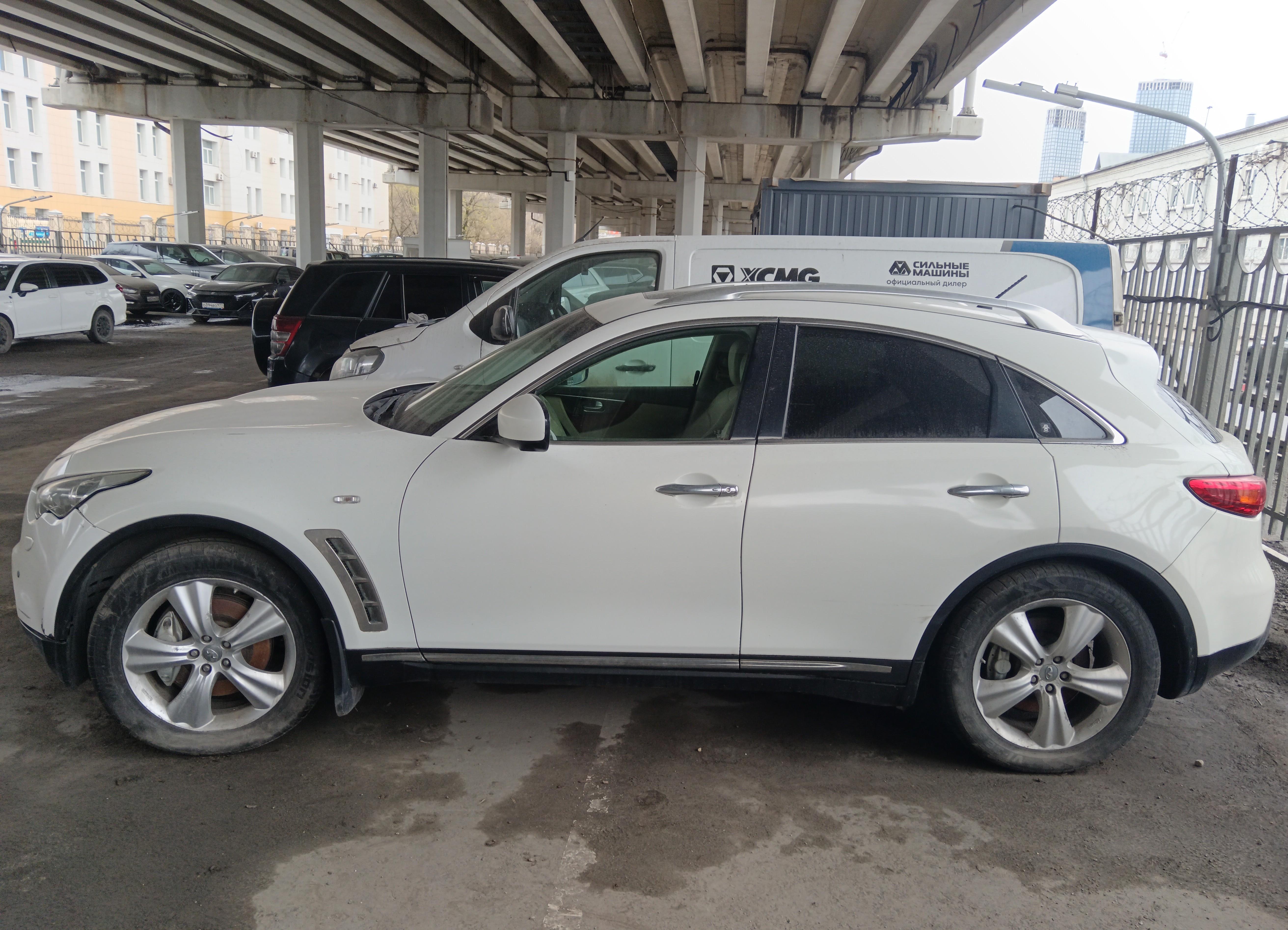 Infiniti Fx37