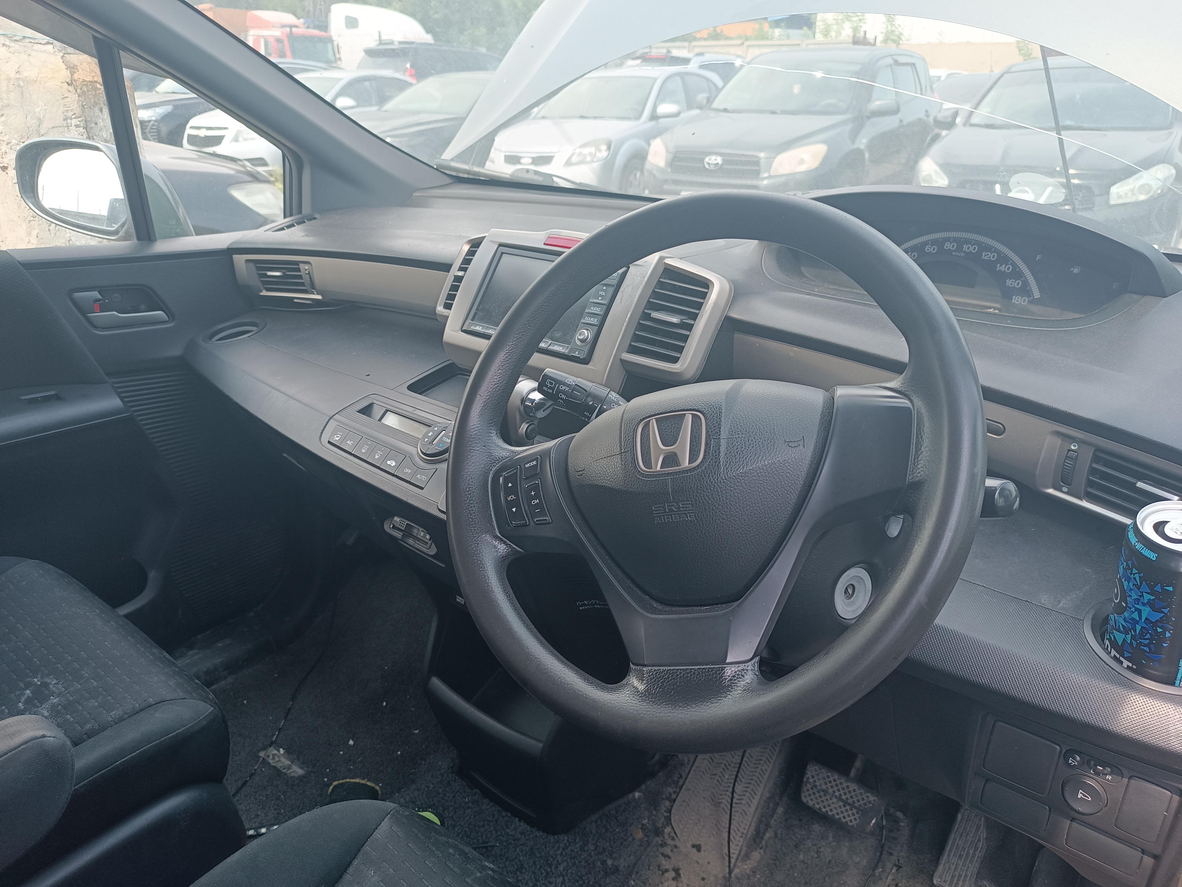 Honda Freed Spike