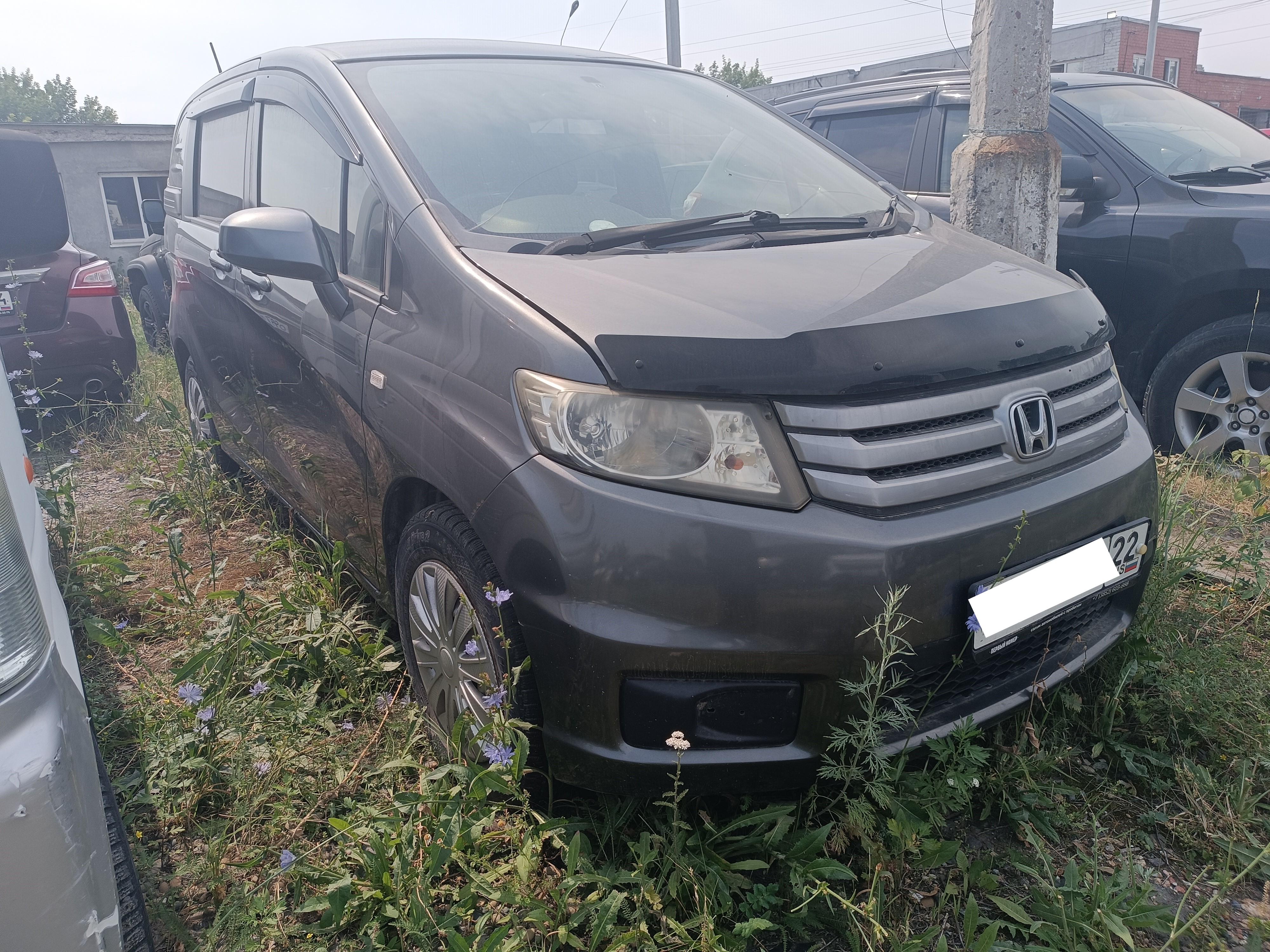 Honda Freed Spike