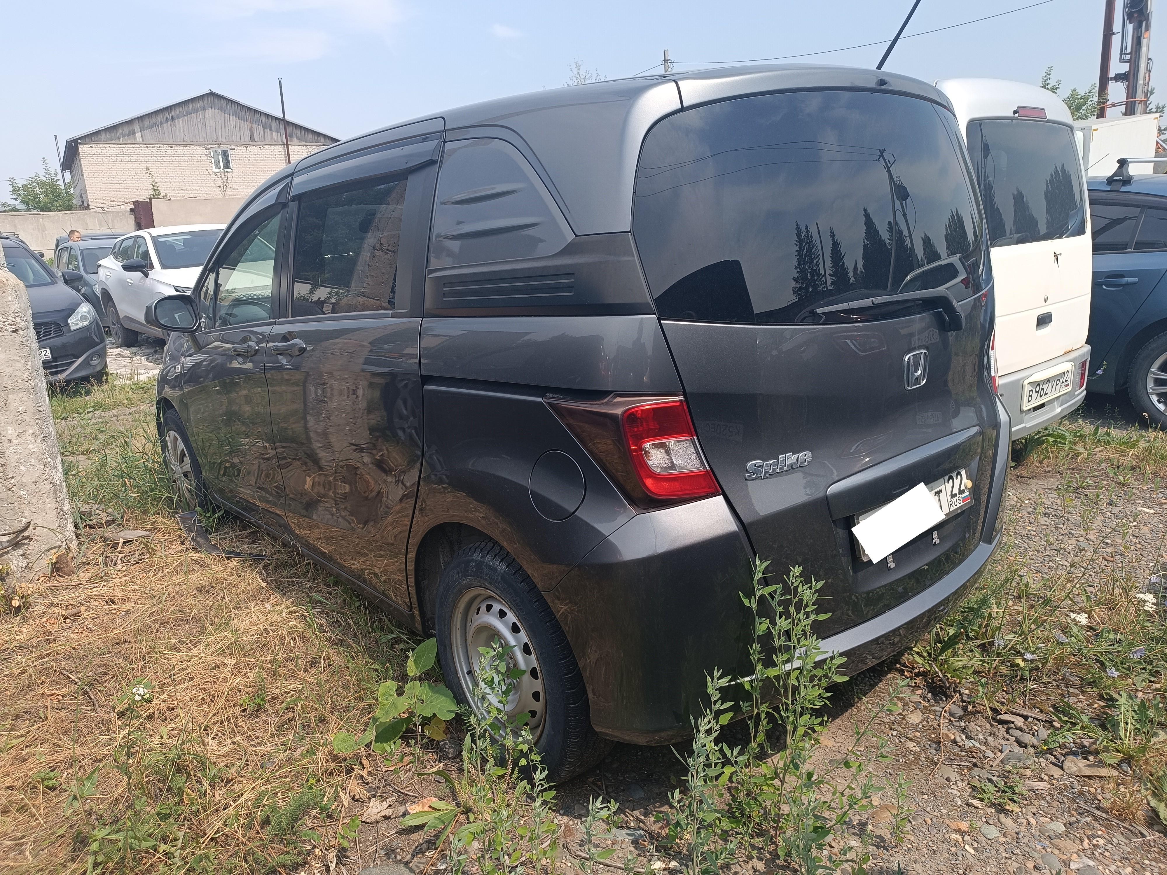 Honda Freed Spike