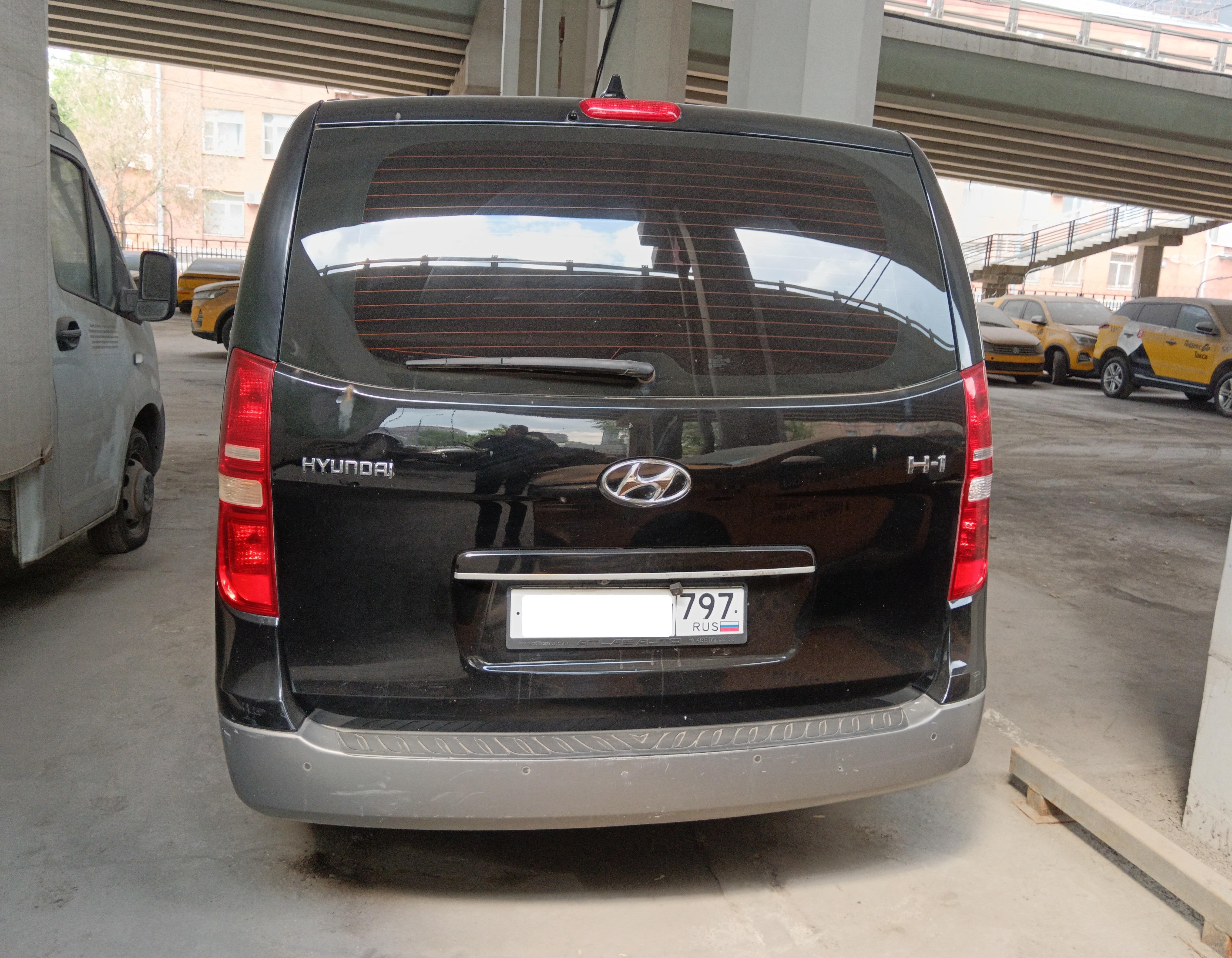 Hyundai H-1