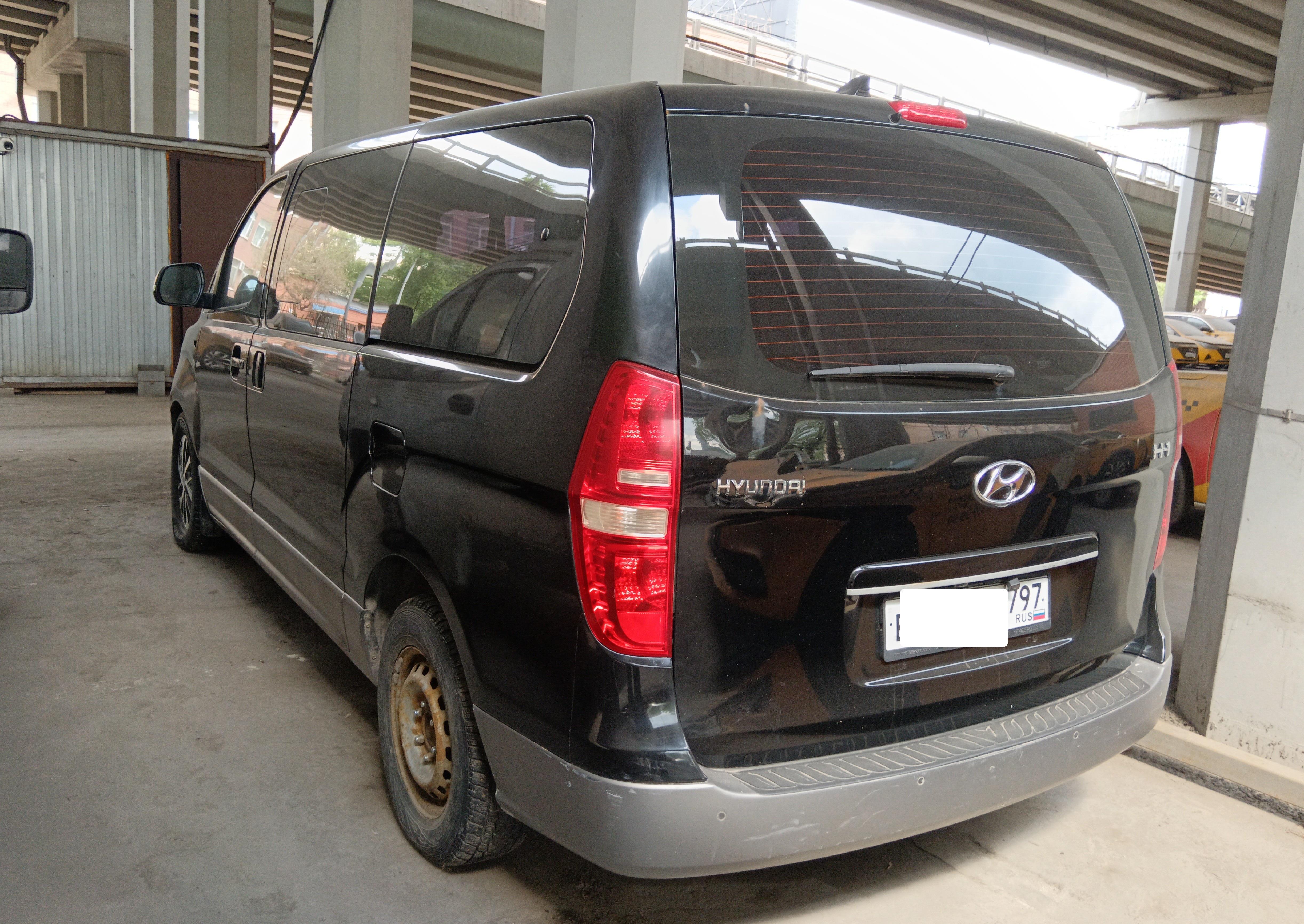 Hyundai H-1