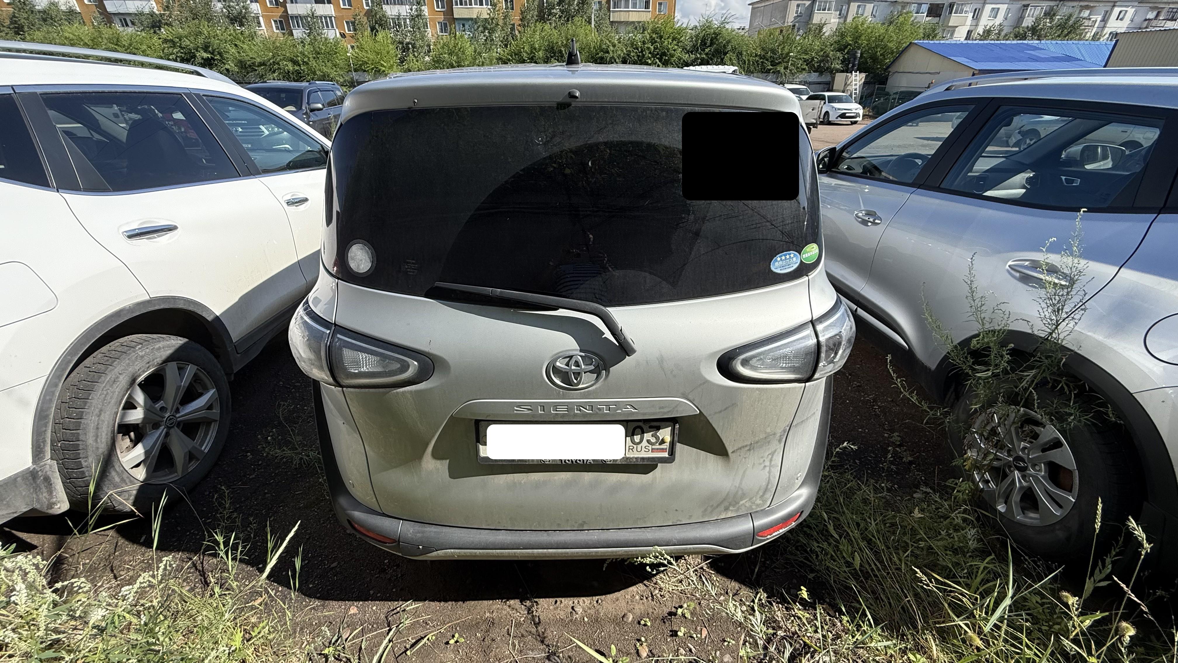 Toyota Sienta