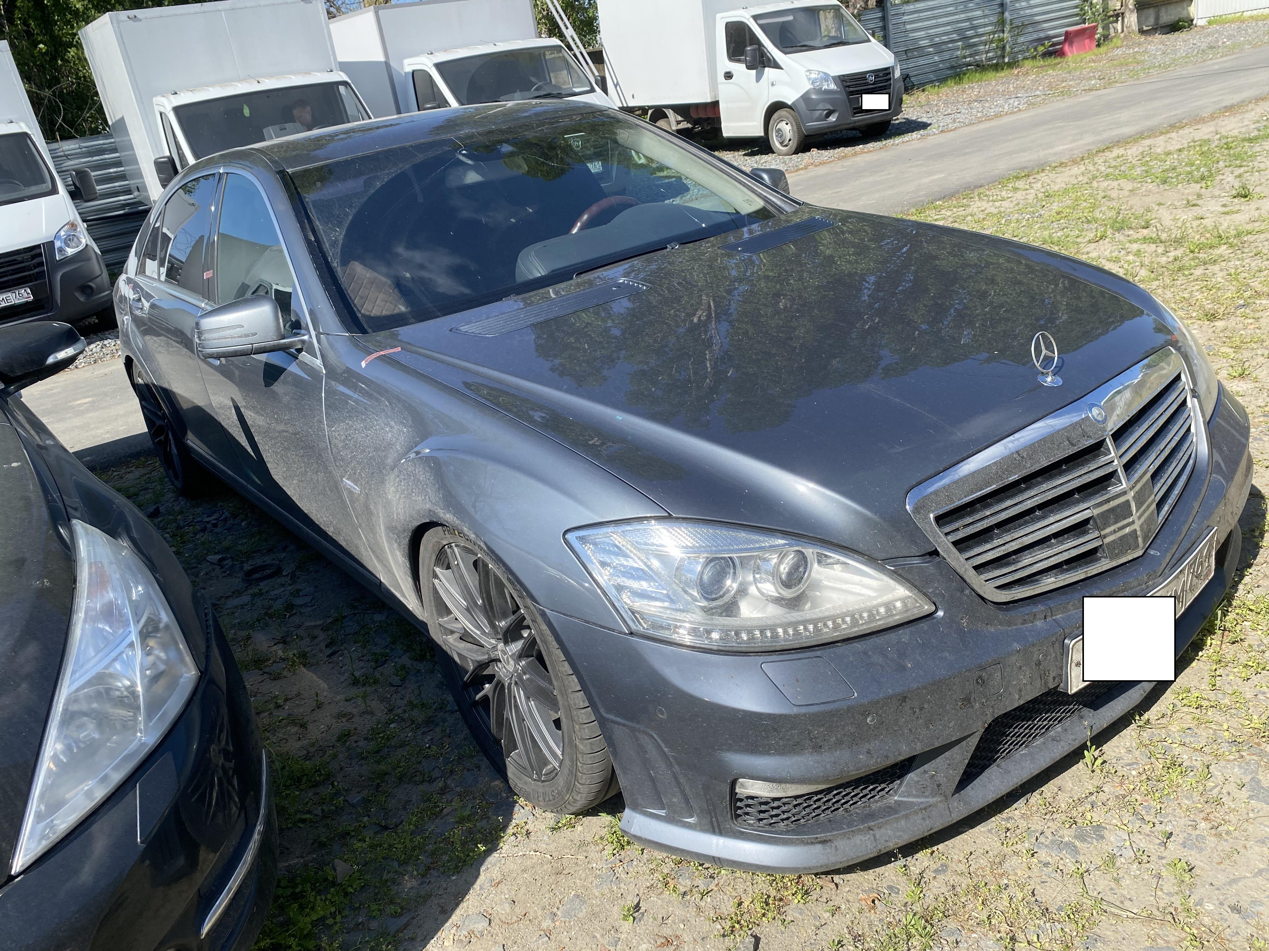 Mercedes-Benz S-Class