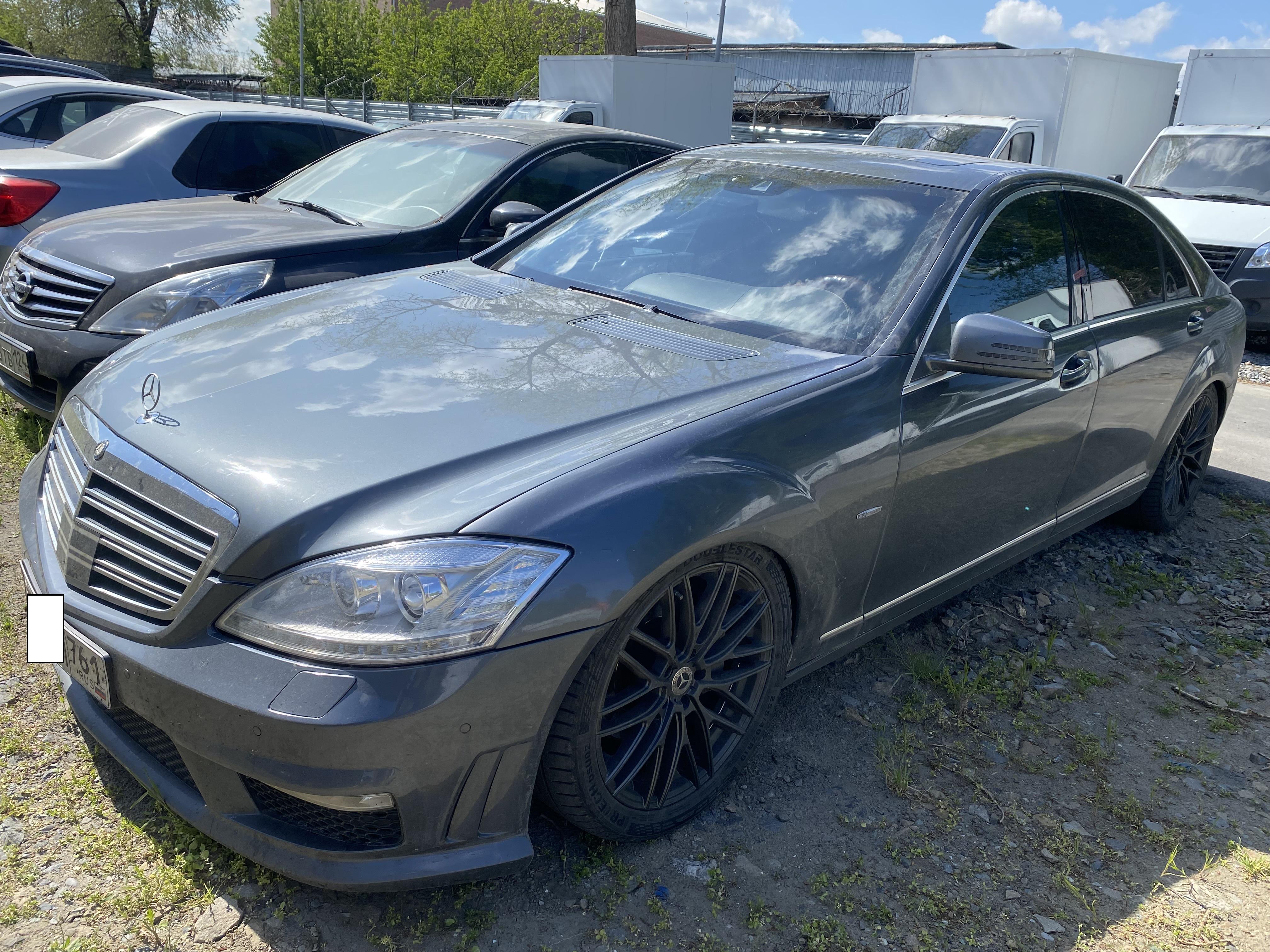 Mercedes-Benz S-Class
