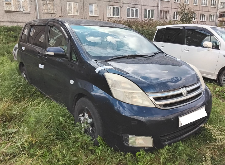 Toyota Isis