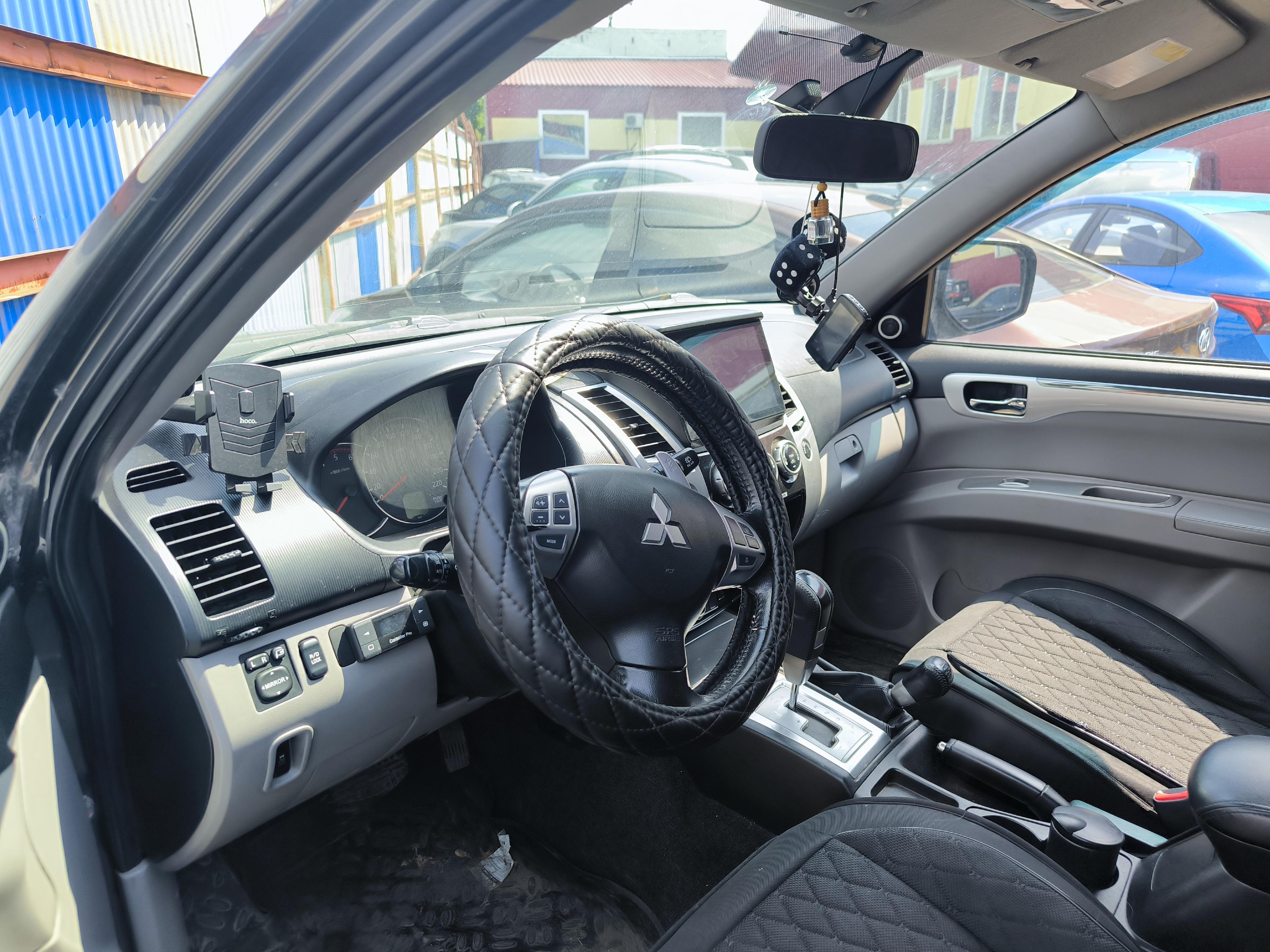 Mitsubishi Pajero Sport