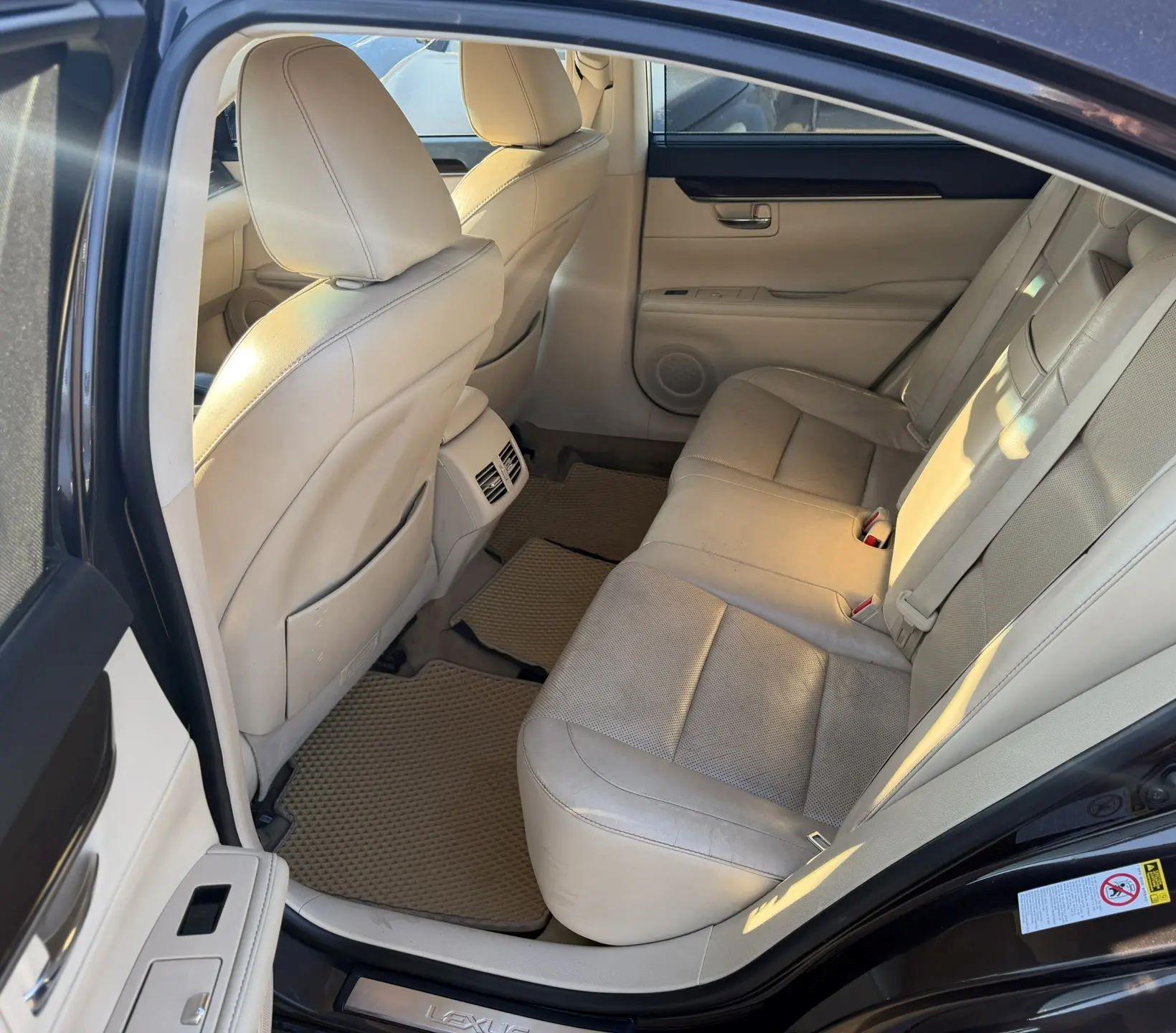 Lexus Es250