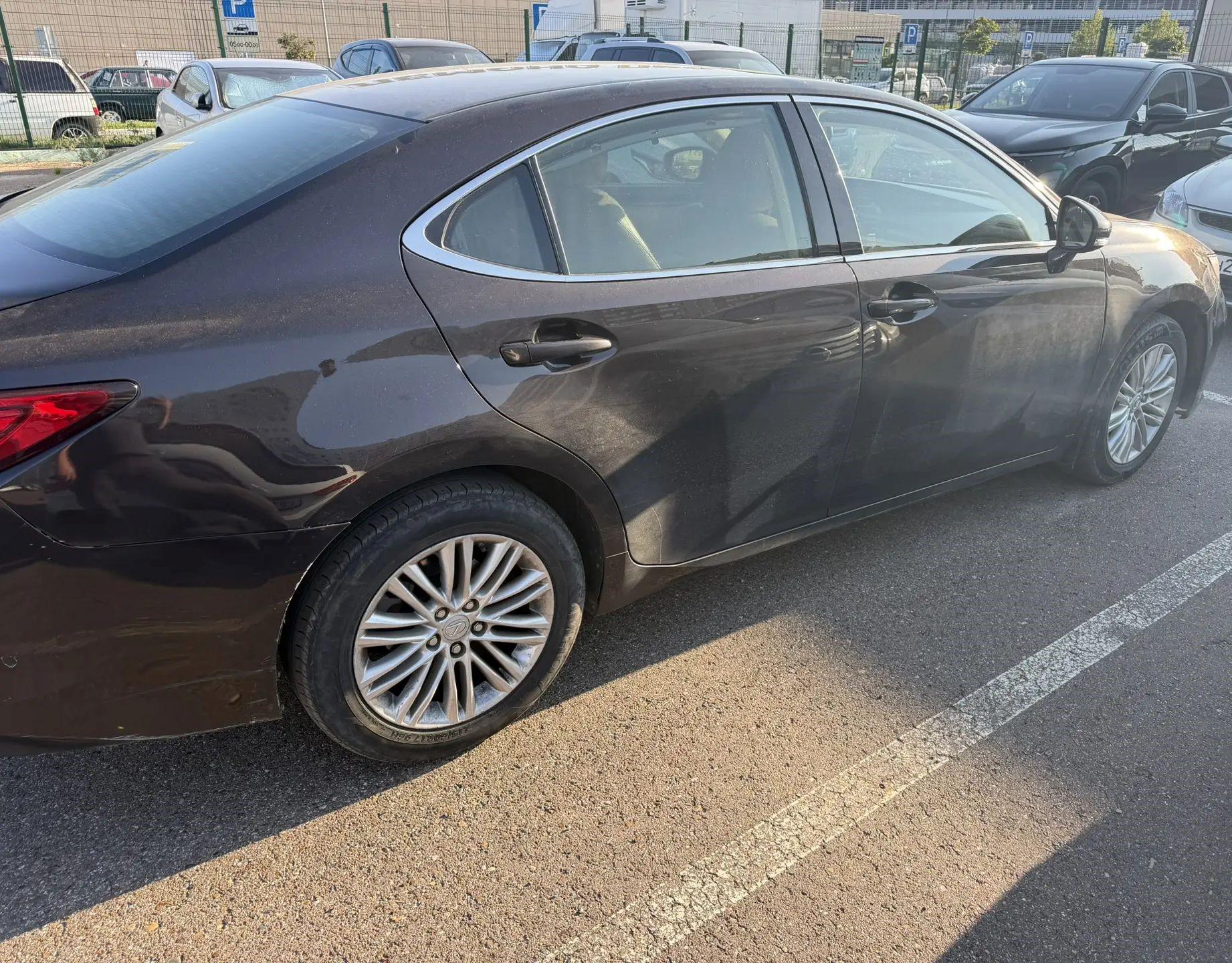Lexus Es250