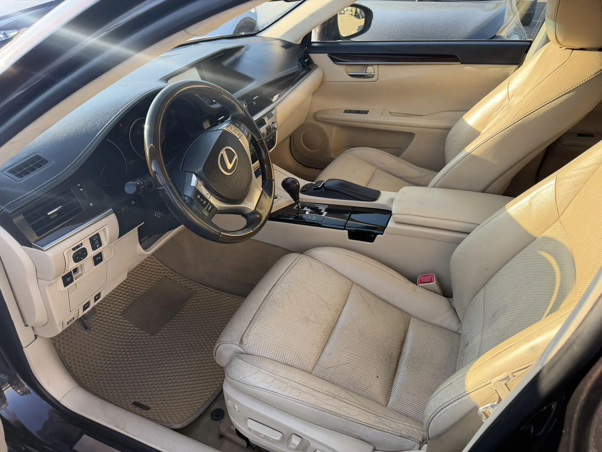 Lexus Es250