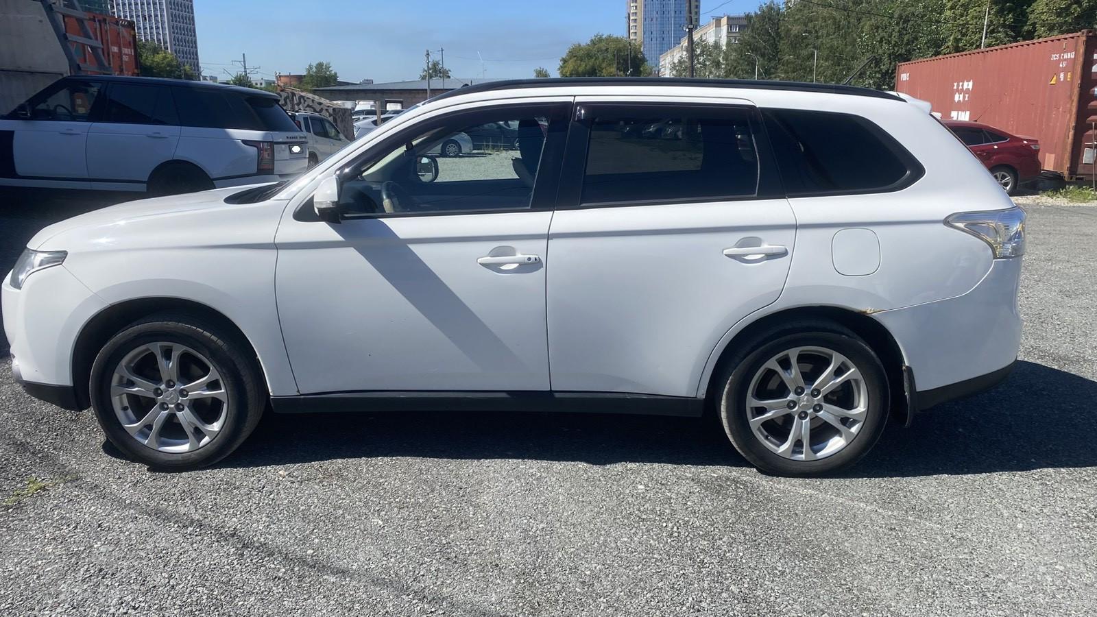 Mitsubishi Outlander